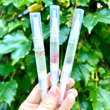 Load image into Gallery viewer, Vegan Nail Cuticle Oil Pen