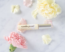 Load image into Gallery viewer, Balmshell Lip Gloss - vanilla pearl